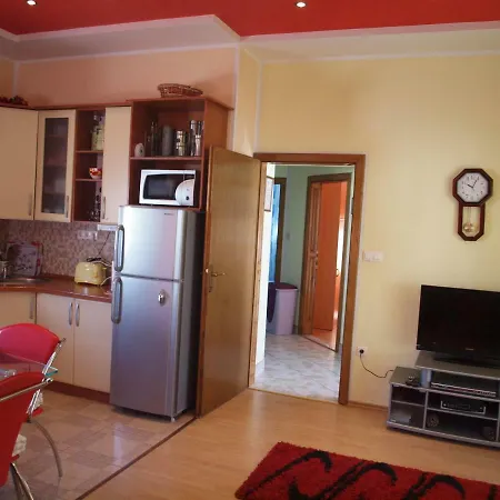 Lela Apartment *