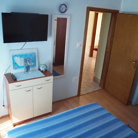 Apartment Lela Vir