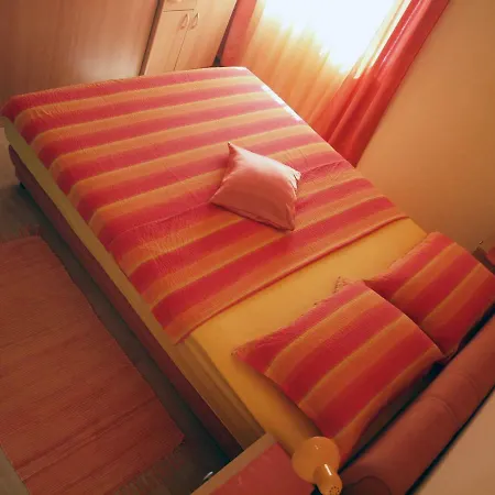 Apartment Lela Vir