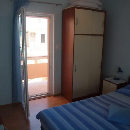 Lela Apartamento Vir
